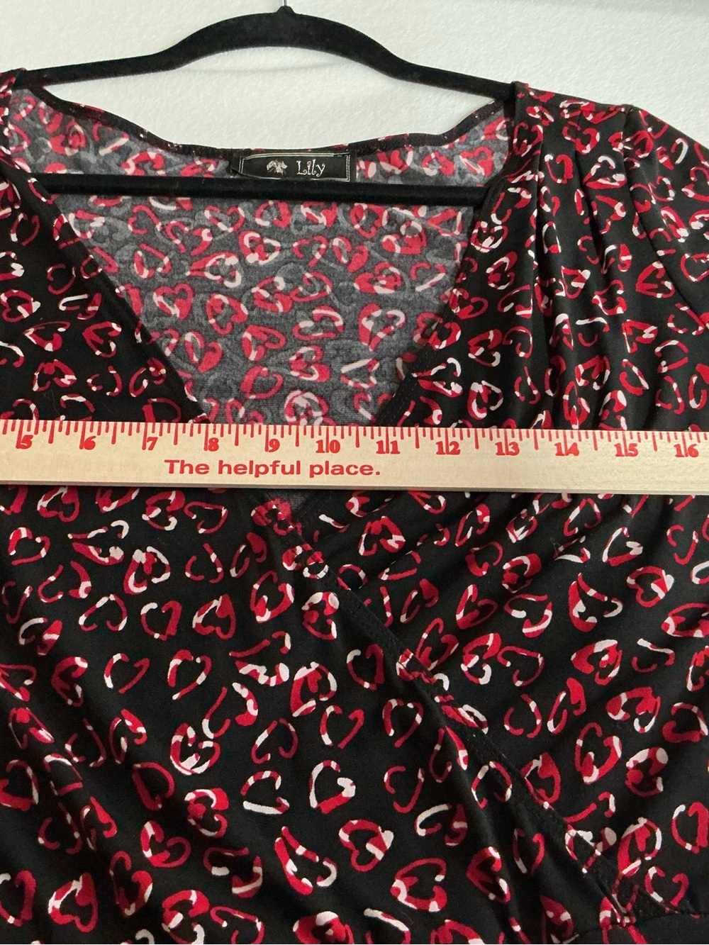 Lily Black & red hearts fit and flare Wrap Dress medium - Picture 5 of 11